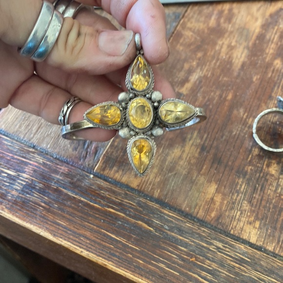 Sterling silver and Citrine pendant? - Picture 2 of 12